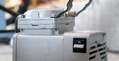 air compressor for the air assist feature for clean cuts